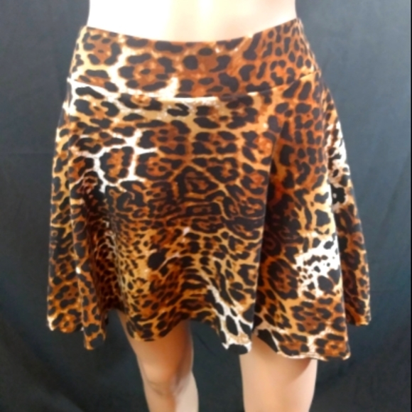 DGKNY Leopard Flow Skirt - Picture 1 of 3